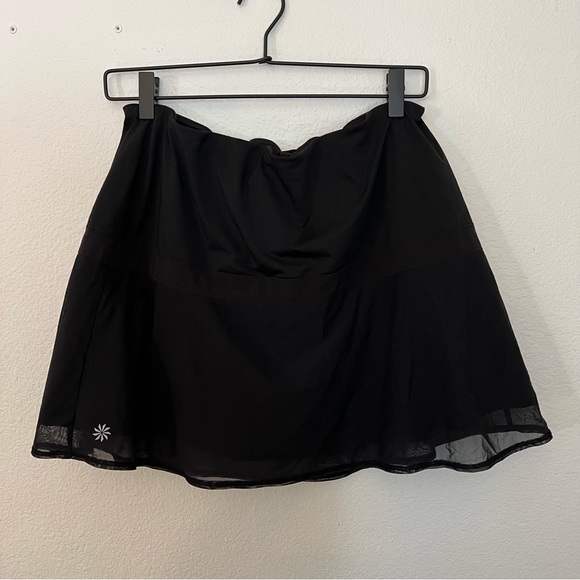 Athleta Dresses & Skirts - Athleta Black Skirt Skort Size Large
